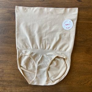 Spanx Red Hot Panty Medium Soft Nude NEW